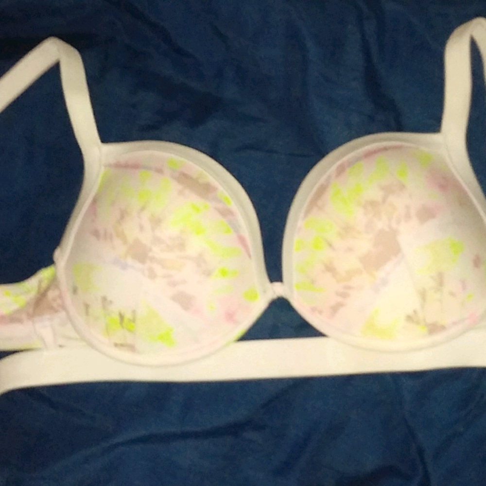 VS Banded Palm Tree Bikini Top 36C push up top.